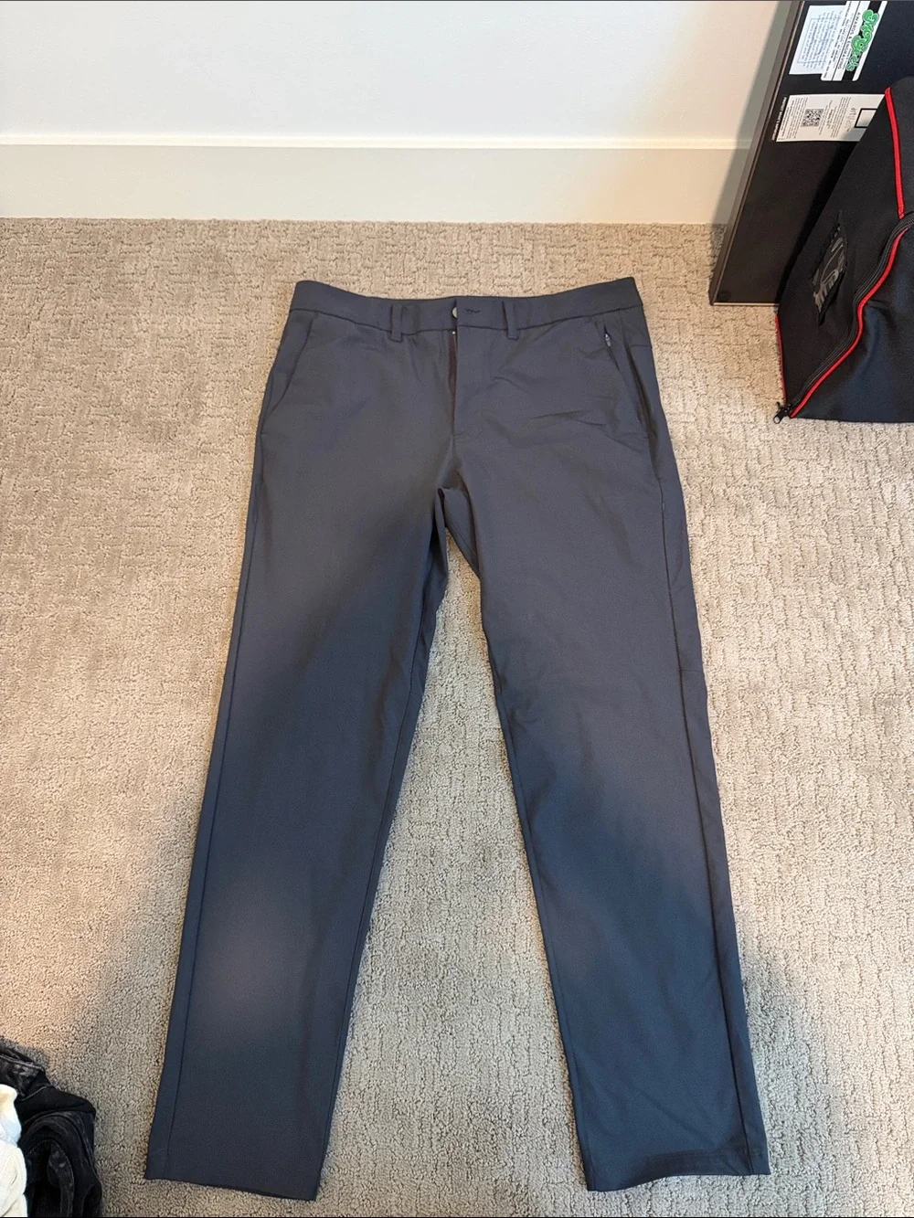 CRZ YOGA Men's Stretch Slim Chinos - Charcoal Gray